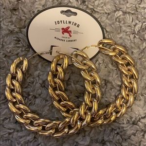 Gold fashion hoops earring